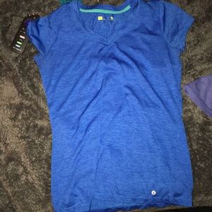Xersion workout tee never worn.